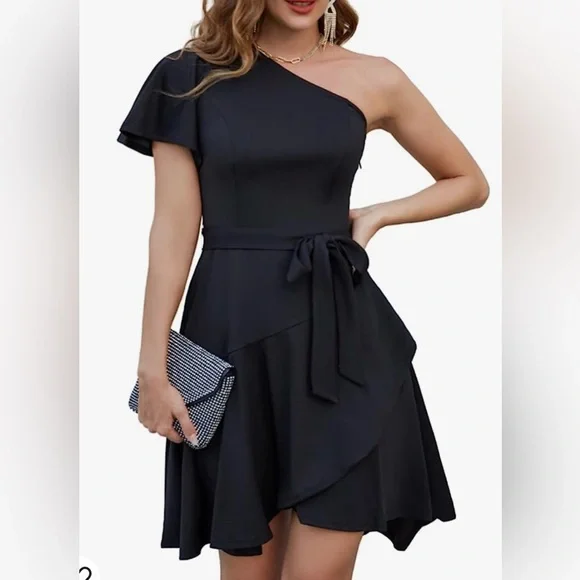 50's style women's dresses Katherine Long Sleeve 50s Style Swing Dress in All Black